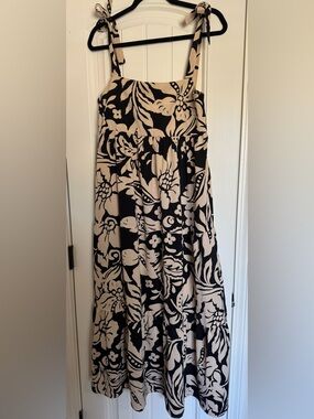 Dress w/ Pockets!